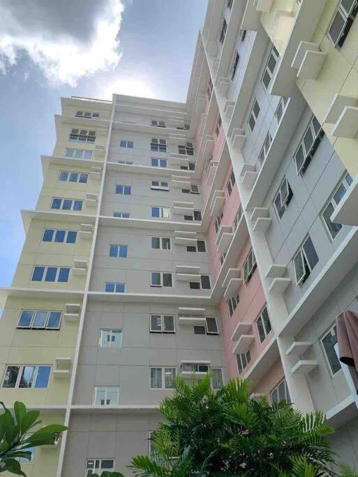 1Br With Extra Room At One Regis- Megaworld Баколод Экстерьер фото