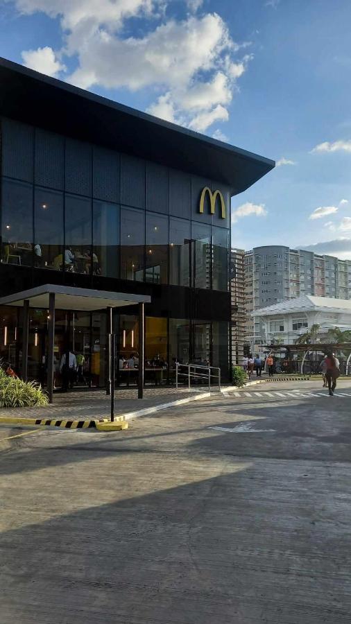 1Br With Extra Room At One Regis- Megaworld Баколод Экстерьер фото